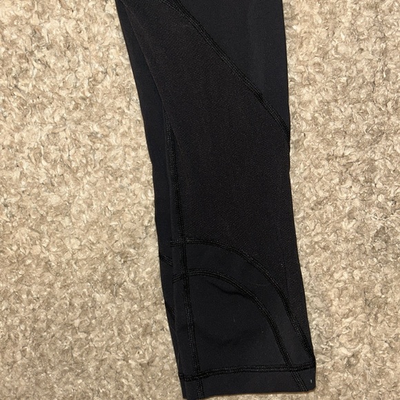 Lululemon Run: Inspire Crop II *Block-It Pocket in Black / Black - Picture 9 of 10